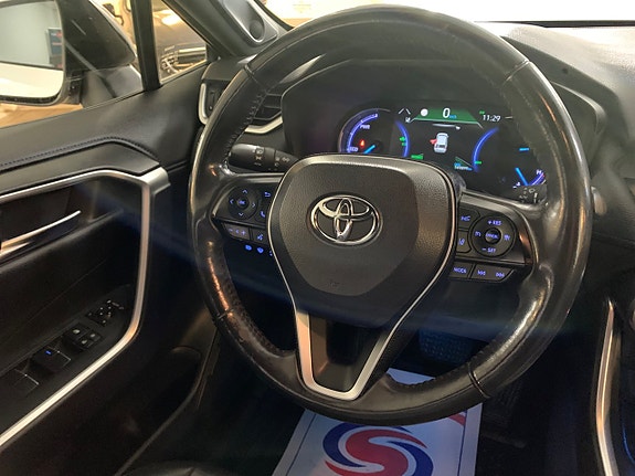Toyota RAV4 14 of 27