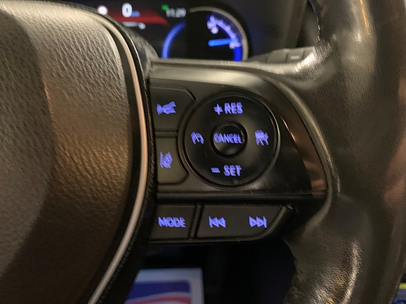 Toyota RAV4 18 of 27