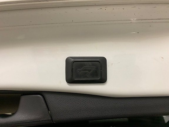 Toyota RAV4 9 of 27