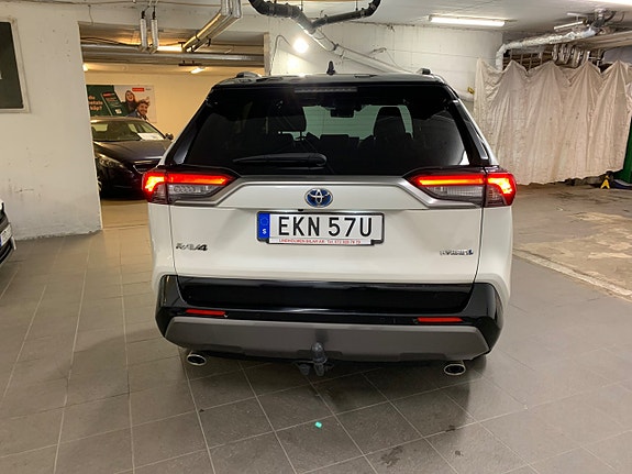 Toyota RAV4 7 of 27