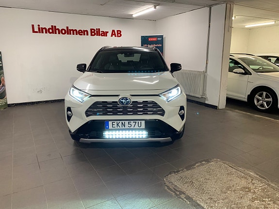 Toyota RAV4 27 of 27
