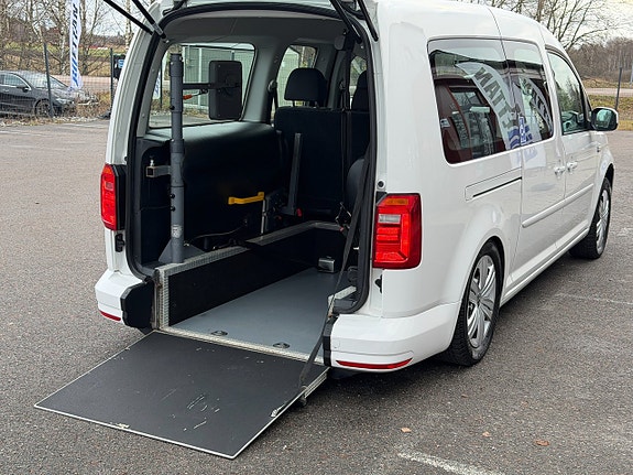 Volkswagen Caddy Maxi 10 of 26