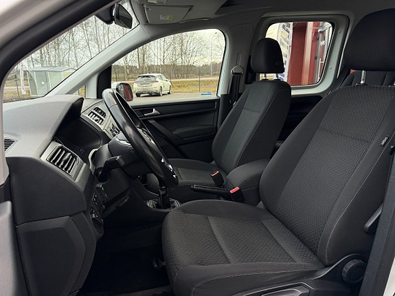 Volkswagen Caddy Maxi 17 of 26