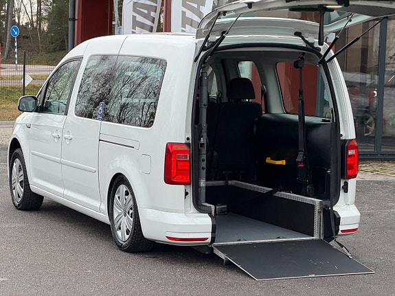Volkswagen Caddy Maxi 11 of 26