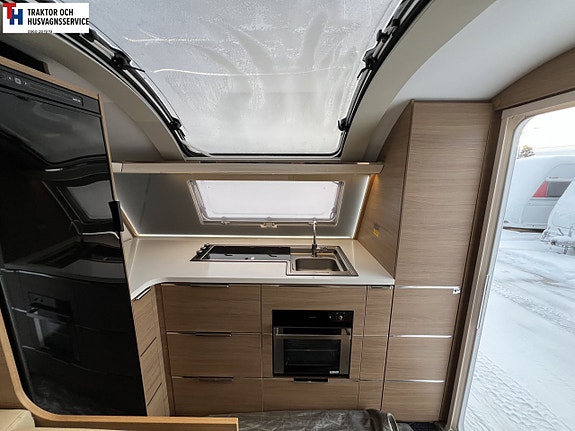 Adria ADORA 613 HT 8 of 21