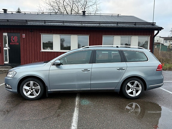 Volkswagen Passat 2 of 5