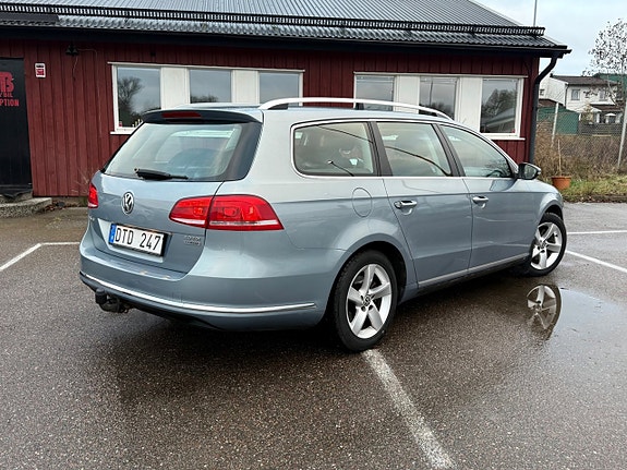 Volkswagen Passat 3 of 5