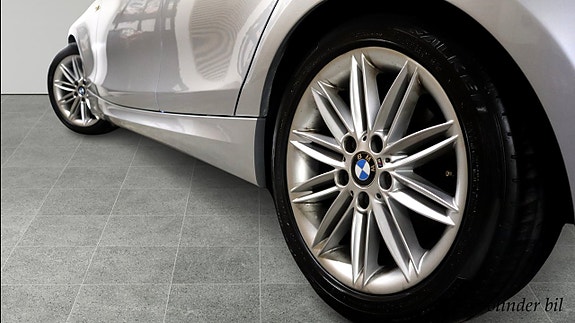 BMW 120 7 of 24