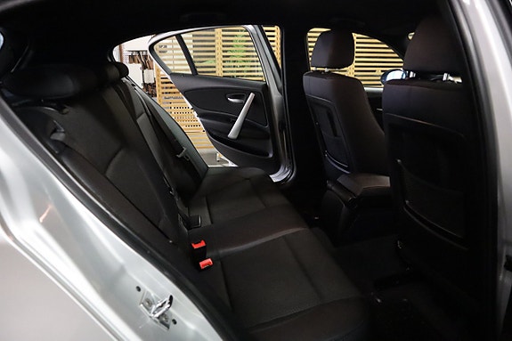BMW 120 18 of 24