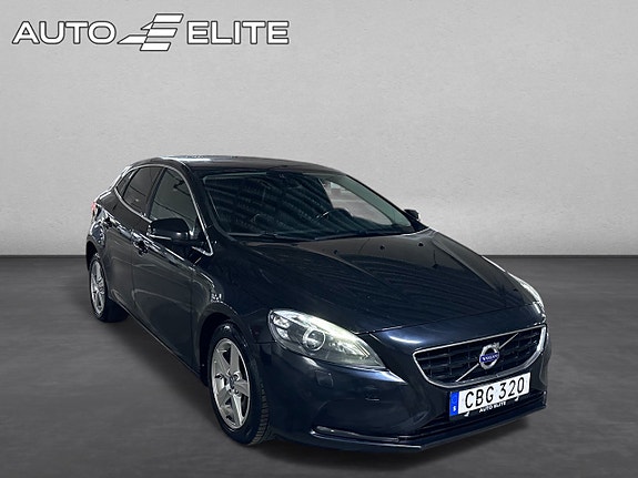 Volvo V40 9 of 23