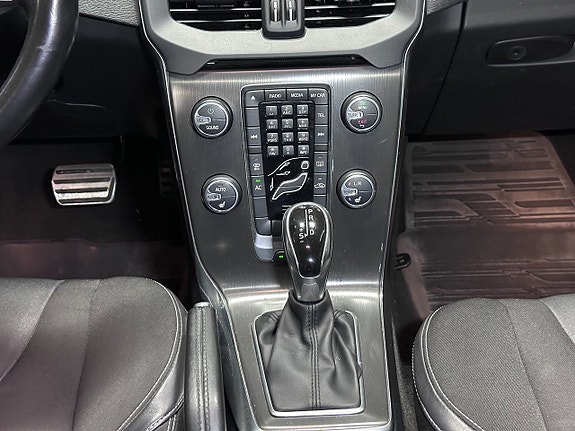 Volvo V40 20 of 23