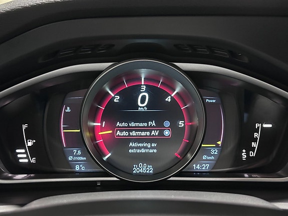 Volvo V40 17 of 23