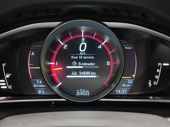 Volvo V40 15 of 23