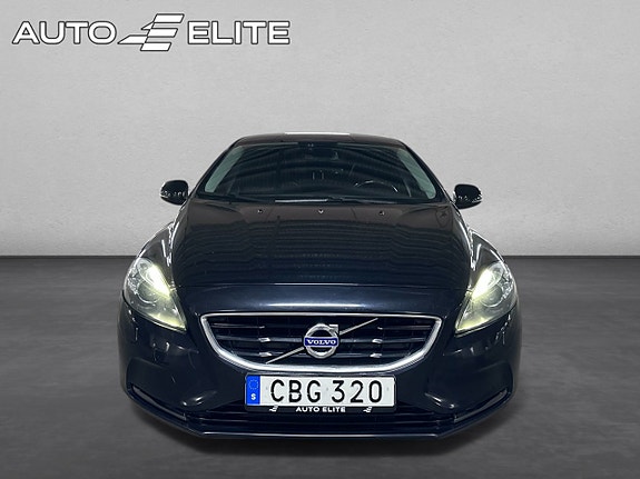 Volvo V40 10 of 23