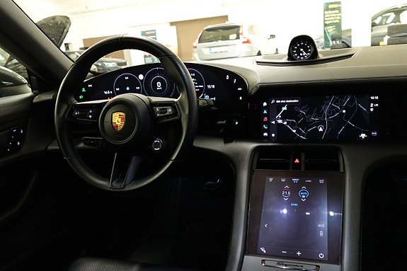 Porsche Taycan 4S 9 of 24
