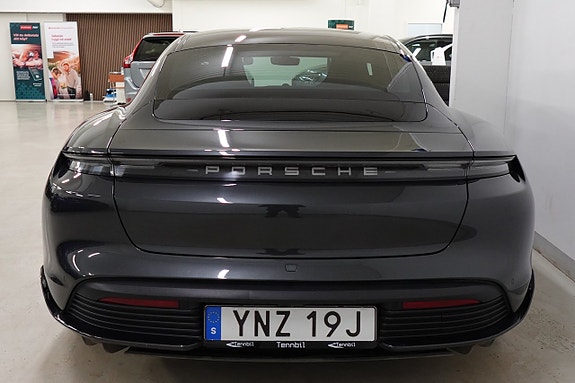 Porsche Taycan 4S 24 of 24