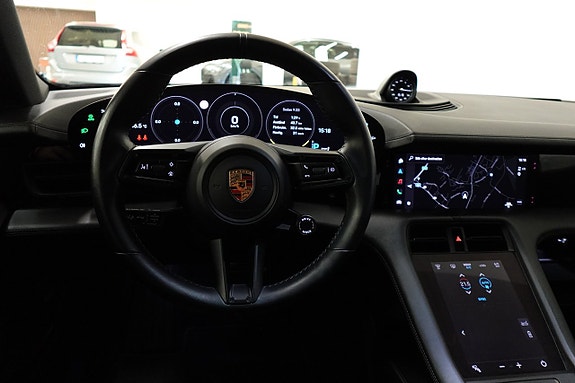 Porsche Taycan 4S 8 of 24