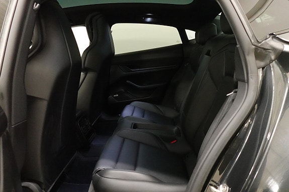 Porsche Taycan 4S 6 of 24