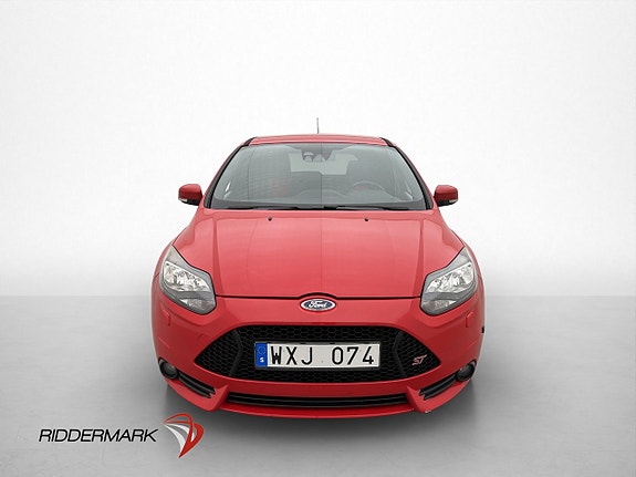 Ford Focus 2 of 5