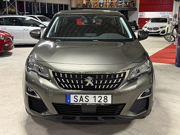 Peugeot 3008 2 of 5