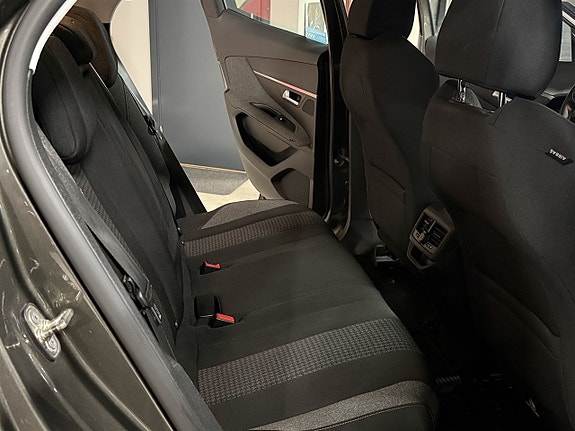 Peugeot 3008 7 of 8