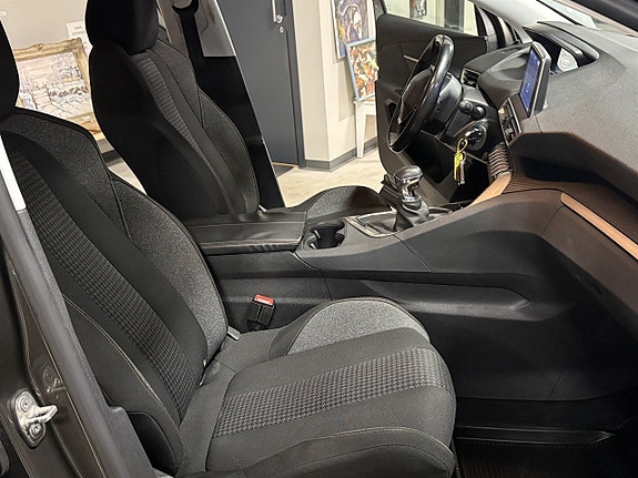 Peugeot 3008 8 of 8
