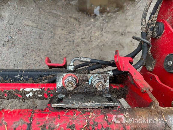 Traktor Massey Ferguson MF 5613 med Frontlastare 14 of 27
