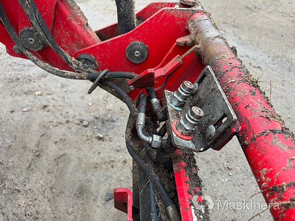 Traktor Massey Ferguson MF 5613 med Frontlastare 15 of 27