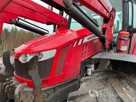 Traktor Massey Ferguson MF 5613 med Frontlastare 22 of 27