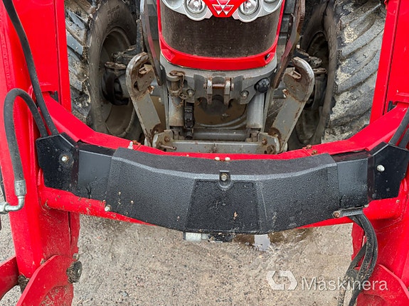 Traktor Massey Ferguson MF 5613 med Frontlastare 18 of 27