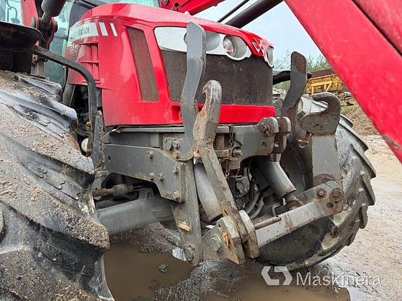 Traktor Massey Ferguson MF 5613 med Frontlastare 24 of 27