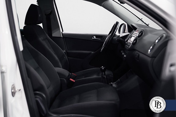 Volkswagen Tiguan 12 of 24