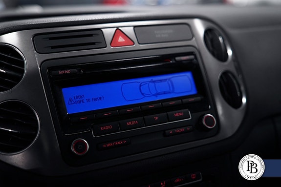 Volkswagen Tiguan 16 of 24