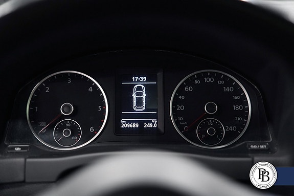 Volkswagen Tiguan 15 of 24