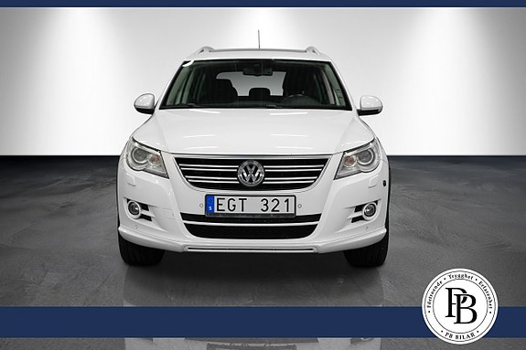Volkswagen Tiguan 3 of 24
