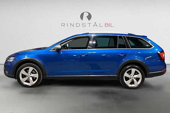 Skoda Octavia Scout 4 of 5
