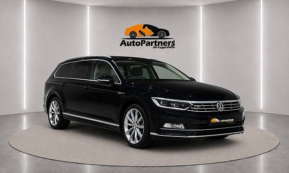 Volkswagen Passat 2 of 29