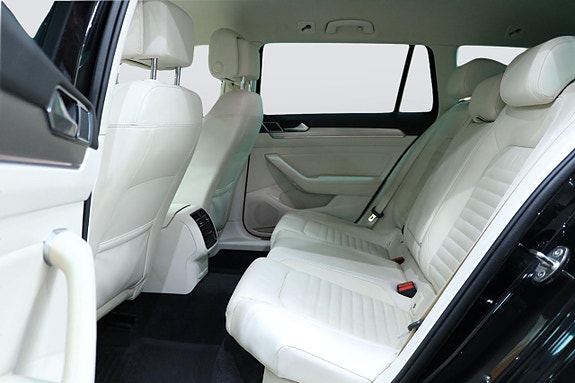 Volkswagen Passat 6 of 29
