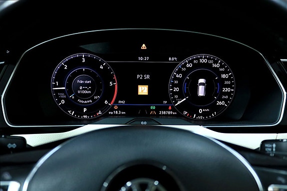 Volkswagen Passat 10 of 29