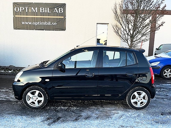 Kia Picanto 2 of 5