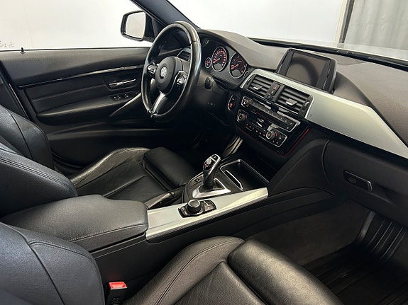 BMW 320 15 of 18