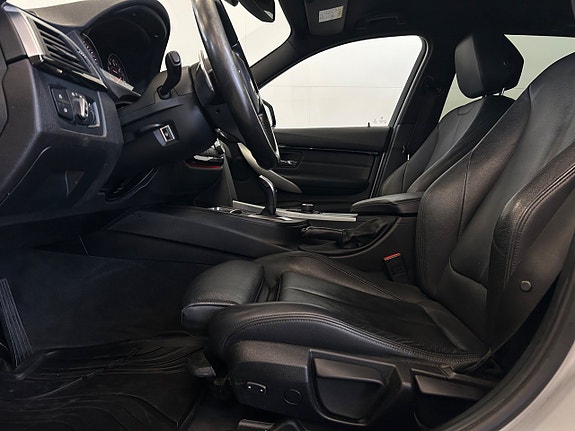 BMW 320 11 of 18