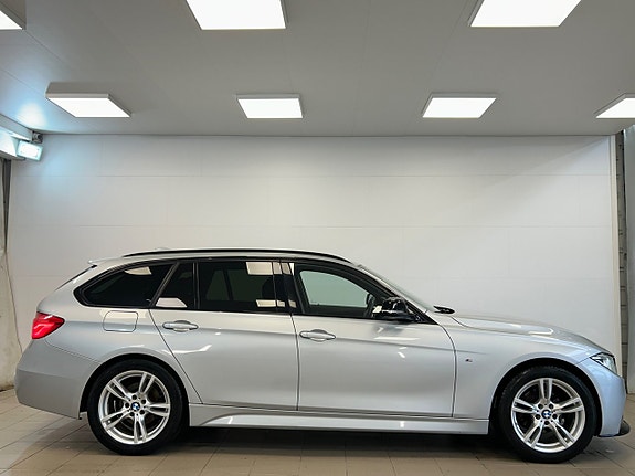 BMW 320 3 of 5