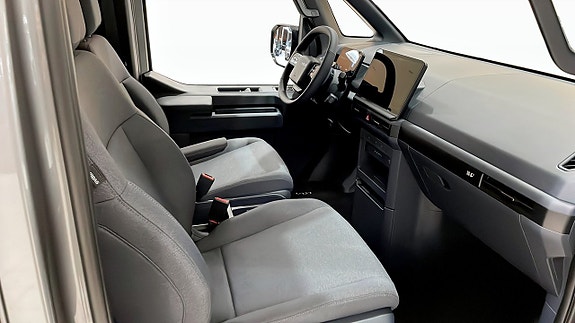 Kia PV5 3 of 12