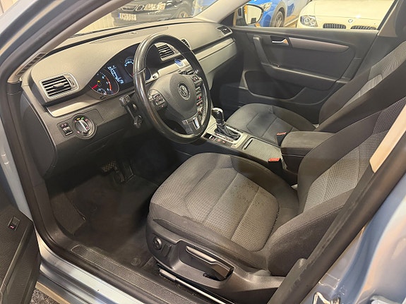 Volkswagen Passat 8 of 19