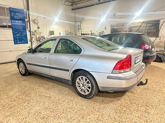 Volvo S60 5 of 5