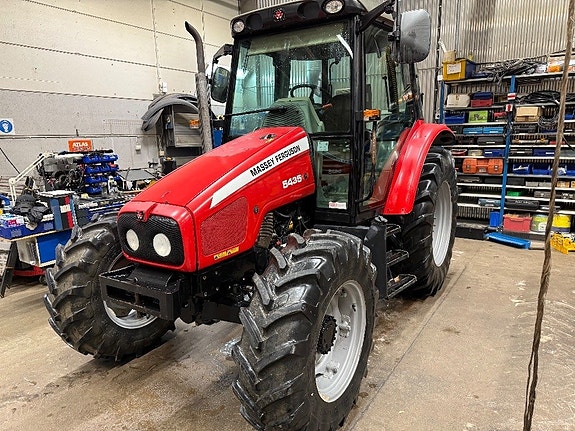 Massey Ferguson 5435