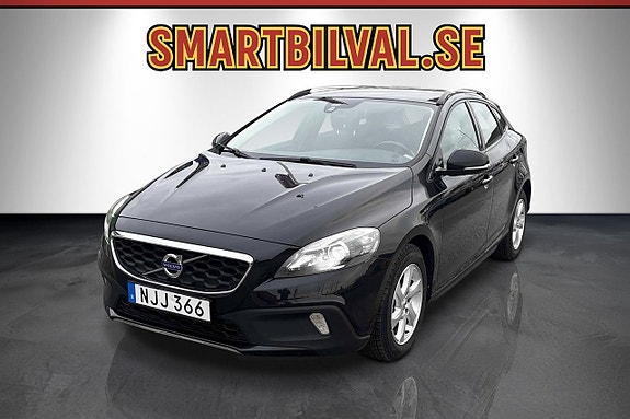 Volvo V40 Cross Country 2 of 5