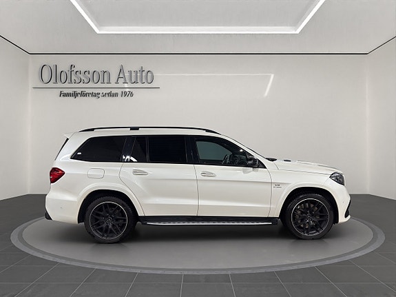 Mercedes-Benz GLS63 13 of 30
