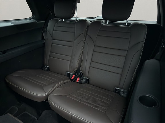 Mercedes-Benz GLS63 10 of 30